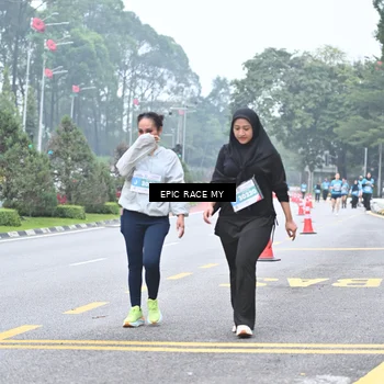 Runner Photo 7038151