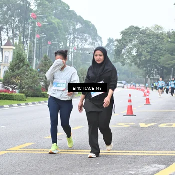 Runner Photo 7038152