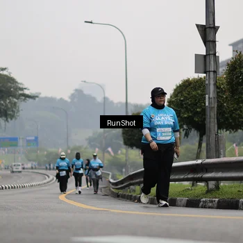 Runner Photo 7038154