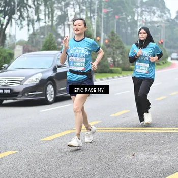 Runner Photo 7038155