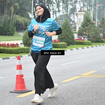 Runner Photo 7038159