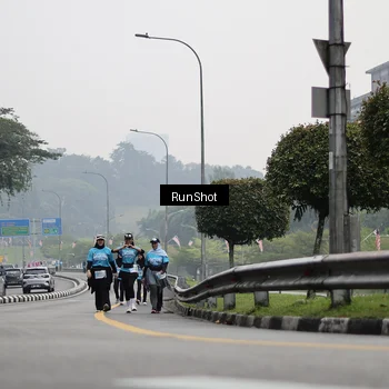 Runner Photo 7038173