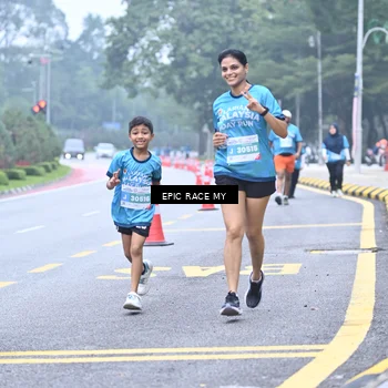 Runner Photo 7038176