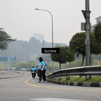 Runner Photo 7038178