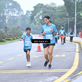 Runner Photo 7038182