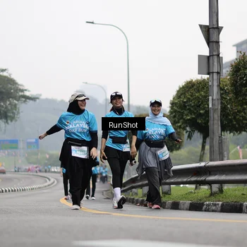 Runner Photo 7038201
