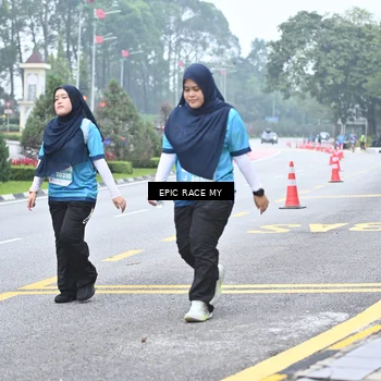 Runner Photo 7038211