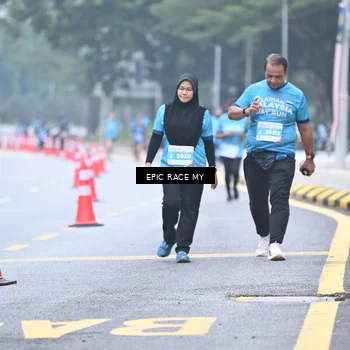 Runner Photo 7038213