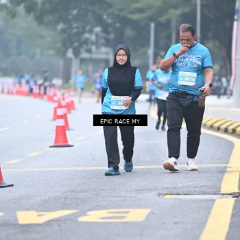 Runner Photo 7038214