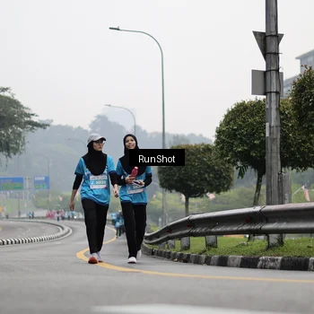 Runner Photo 7038222
