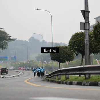 Runner Photo 7038254