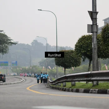Runner Photo 7038272