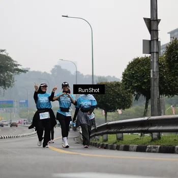 Runner Photo 7038275