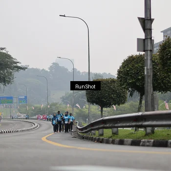 Runner Photo 7038277