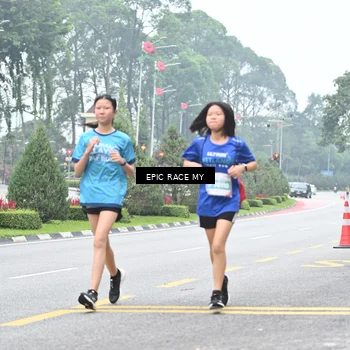 Runner Photo 7038280