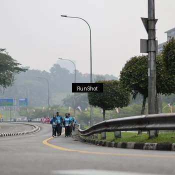 Runner Photo 7038285