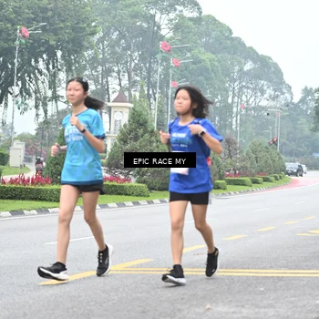 Runner Photo 7038289