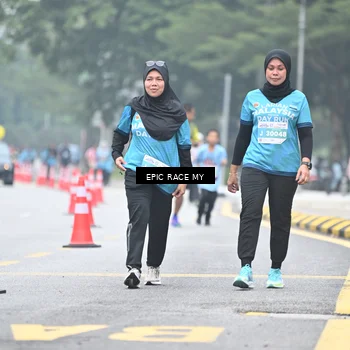 Runner Photo 7038323