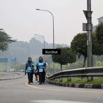 Runner Photo 7038329
