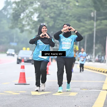 Runner Photo 7038330