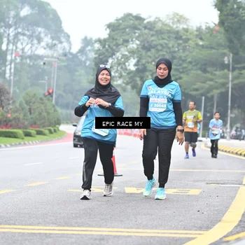 Runner Photo 7038332