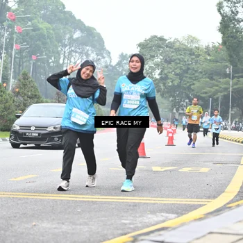 Runner Photo 7038340