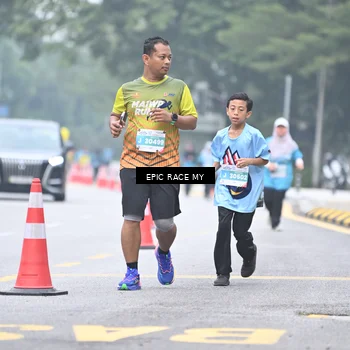 Runner Photo 7038342