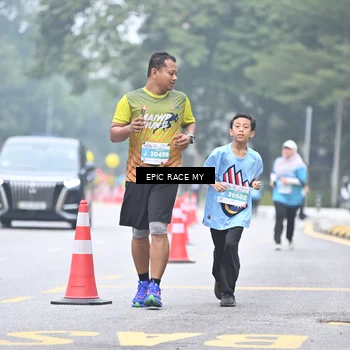 Runner Photo 7038343