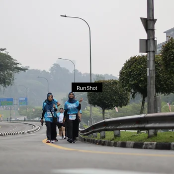 Runner Photo 7038344