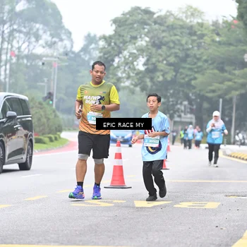 Runner Photo 7038350
