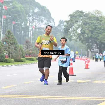 Runner Photo 7038352