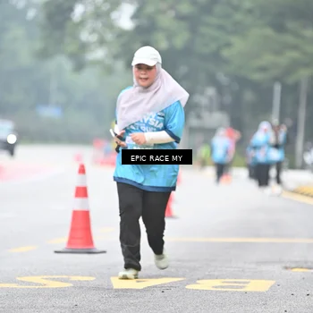 Runner Photo 7038373