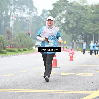 Runner Photo 7038376
