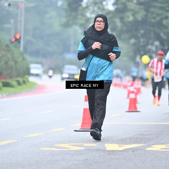 Runner Photo 7038383