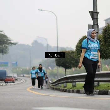 Runner Photo 7038393