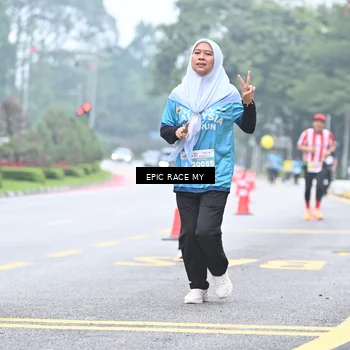 Runner Photo 7038412