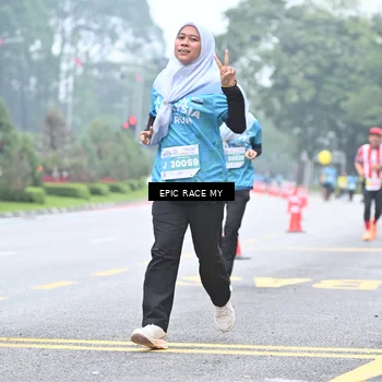 Runner Photo 7038414