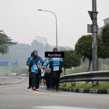 Runner Photo 7038416