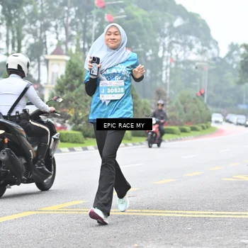 Runner Photo 7038418