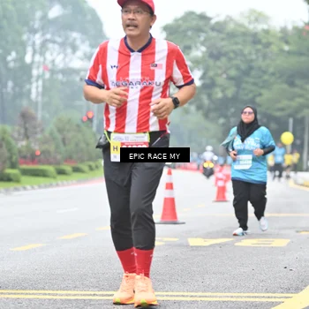 Runner Photo 7038437