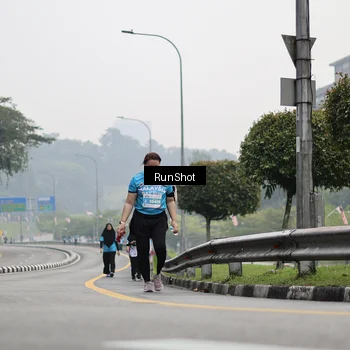 Runner Photo 7038452