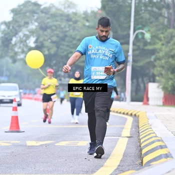 Runner Photo 7038461