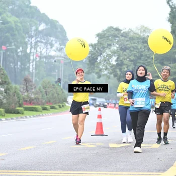 Runner Photo 7038463