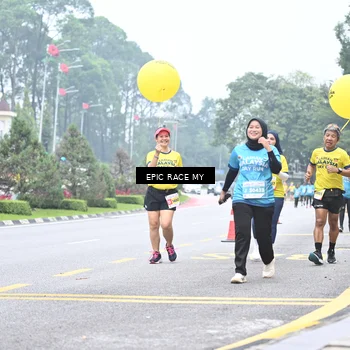 Runner Photo 7038469