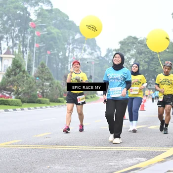 Runner Photo 7038473