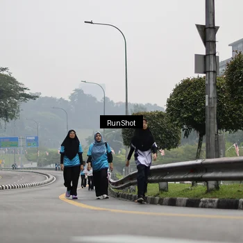 Runner Photo 7038480