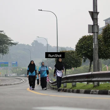Runner Photo 7038481
