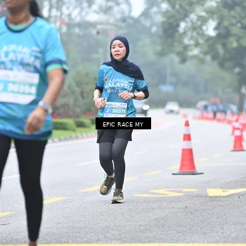 Runner Photo 7038548