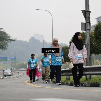 Runner Photo 7038575
