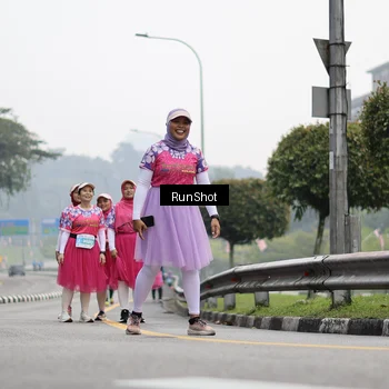 Runner Photo 7038599